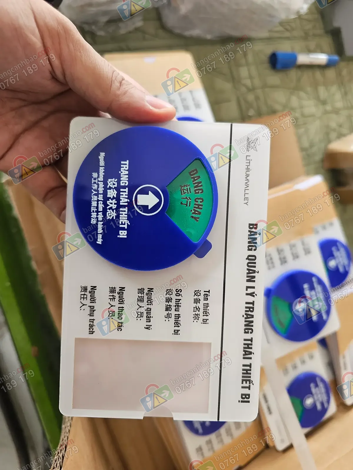 Bảng Quản Lý Trạng Thái Thiết Bị Xoay – Giải Pháp Kiểm Soát Máy Móc Trong Nhà Xưởng