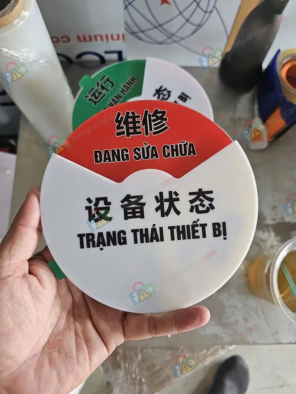 Bảng Trạng Thái Thiết Bị Xoay 360° 3 Nội Dung Việt Trung