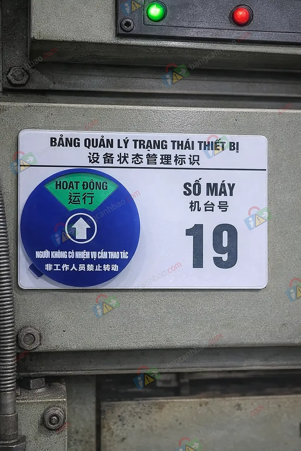 Bảng Quản Lý Trạng Thái Thiết Bị – Bảng Trạng Thái Máy Hoạt Động Trong Nhà Máy